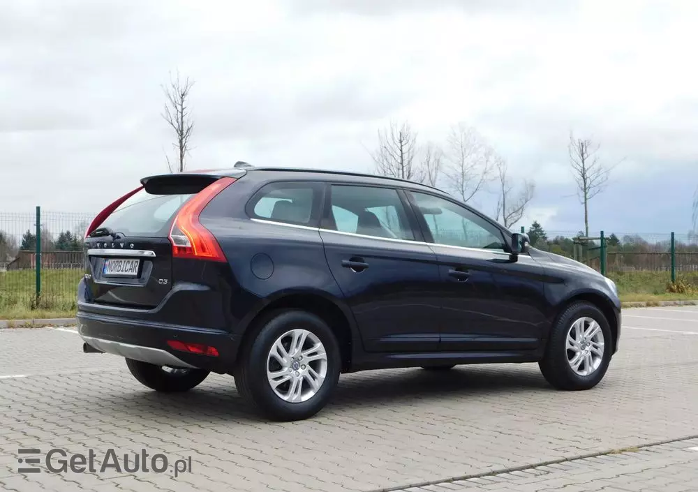 VOLVO XC 60 D3 Drive-E Momentum