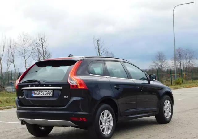 VOLVO XC 60 D3 Drive-E Momentum