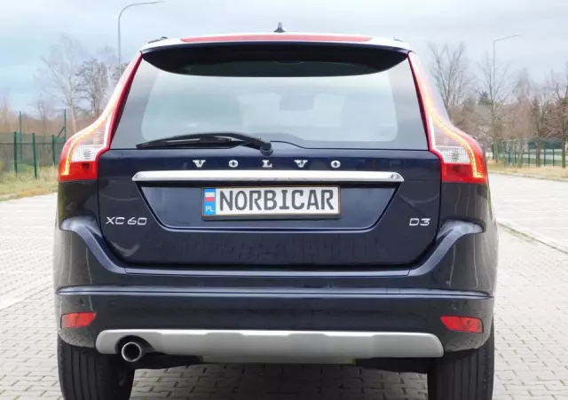 VOLVO XC 60 D3 Drive-E Momentum