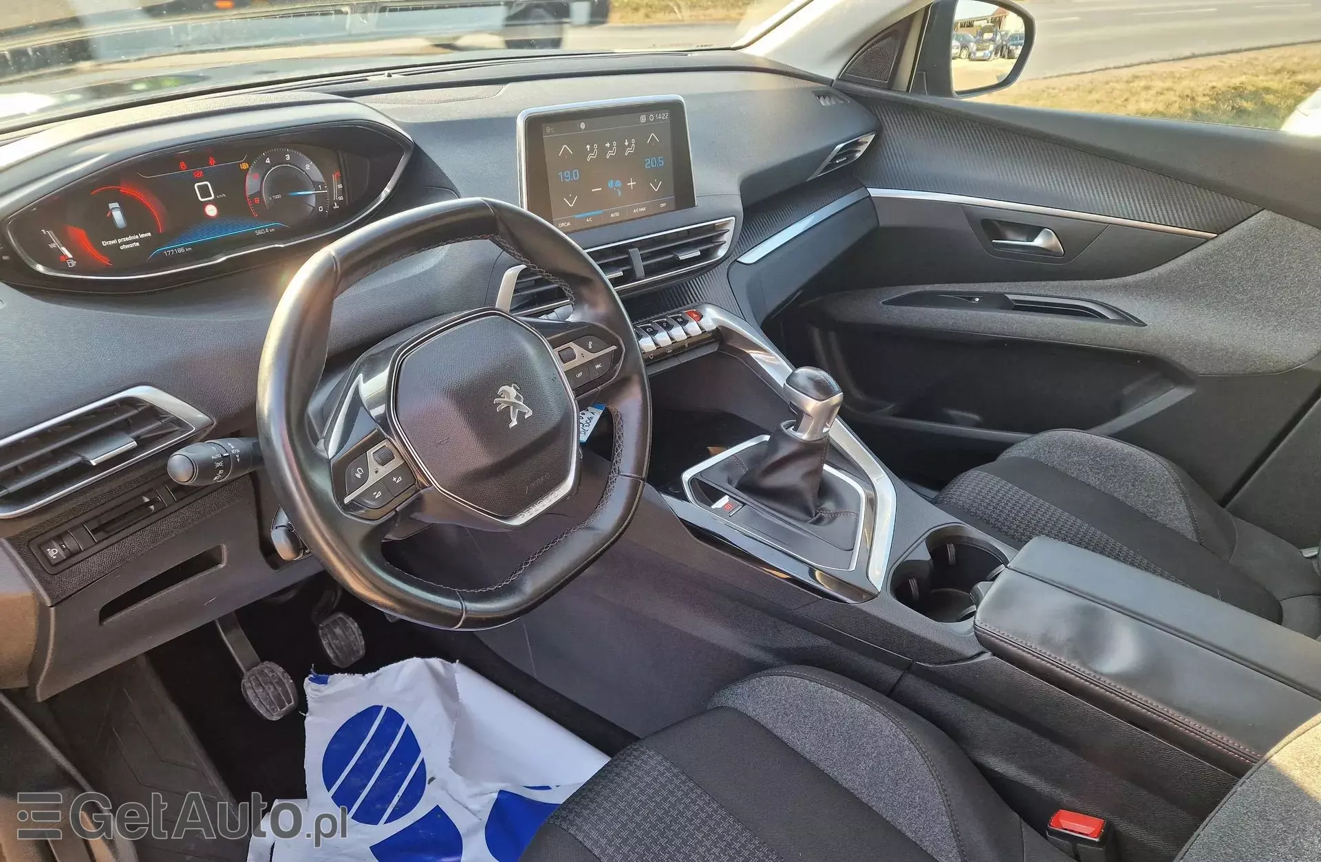 PEUGEOT 5008 1.5 BlueHDi (130 KM)