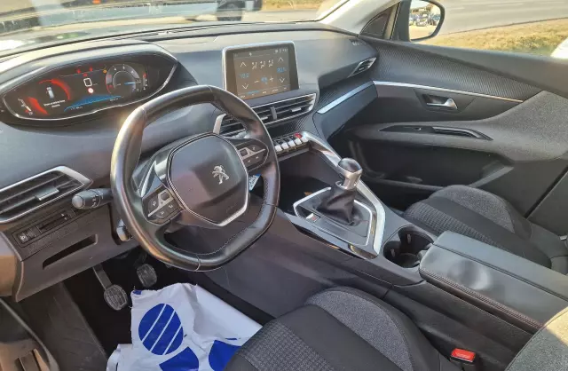 PEUGEOT 5008 1.5 BlueHDi (130 KM)