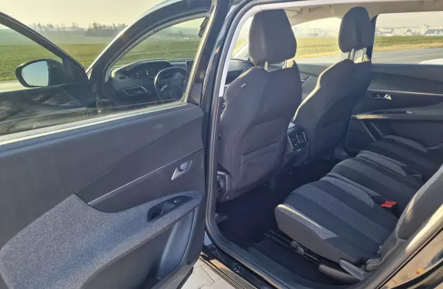 PEUGEOT 5008 1.5 BlueHDi (130 KM)