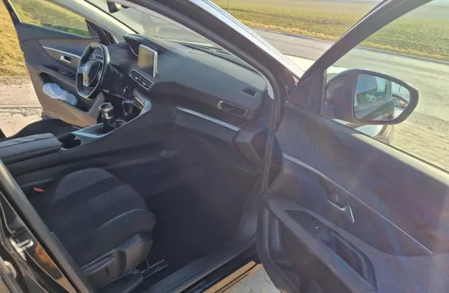 PEUGEOT 5008 1.5 BlueHDi (130 KM)