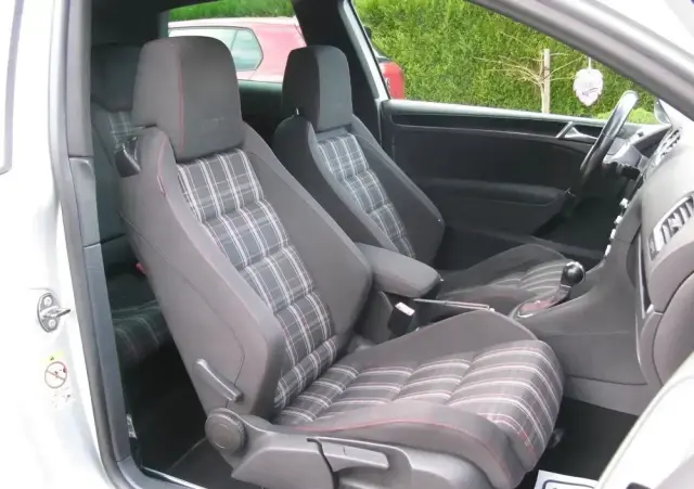 VOLKSWAGEN Golf 2.0 GTI DSG