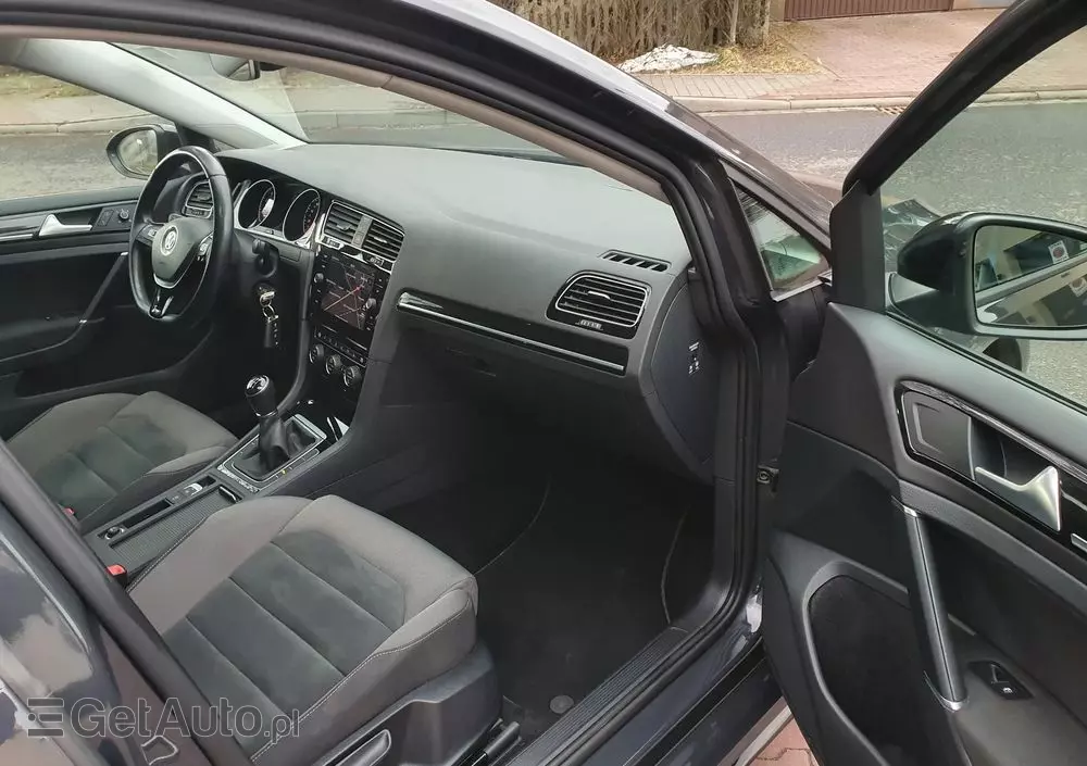 VOLKSWAGEN Golf VII 1.5 TSI BMT Evo Highline