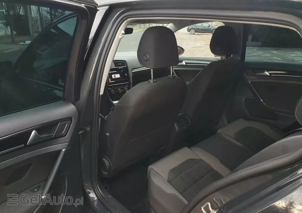 VOLKSWAGEN Golf VII 1.5 TSI BMT Evo Highline