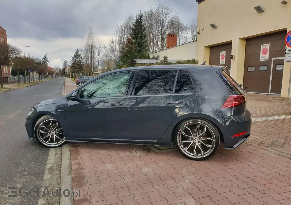 VOLKSWAGEN Golf VII 1.5 TSI BMT Evo Highline