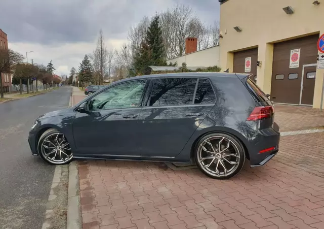 VOLKSWAGEN Golf VII 1.5 TSI BMT Evo Highline