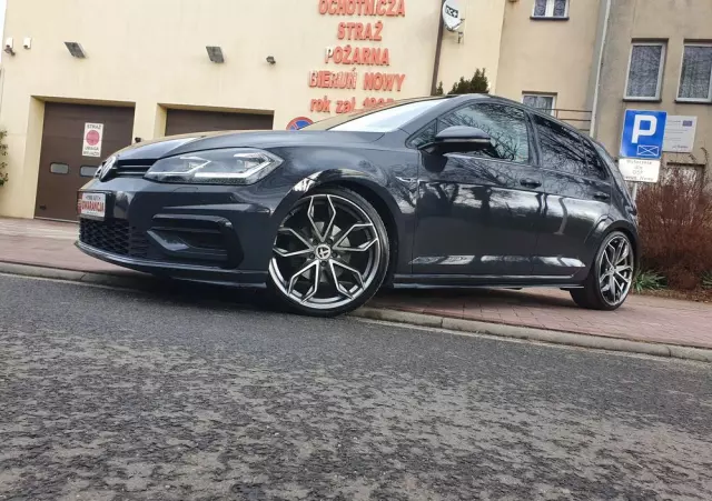 VOLKSWAGEN Golf VII 1.5 TSI BMT Evo Highline