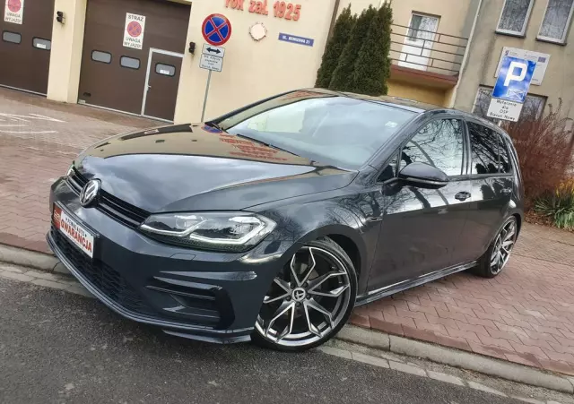VOLKSWAGEN Golf VII 1.5 TSI BMT Evo Highline