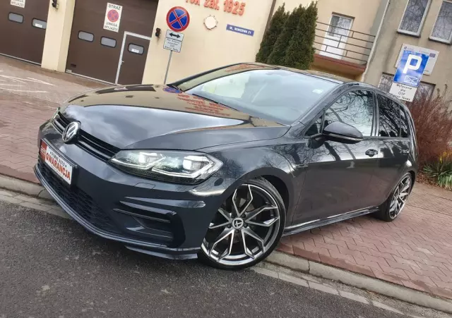 VOLKSWAGEN Golf VII 1.5 TSI BMT Evo Highline