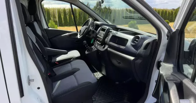 OPEL VIVARO 