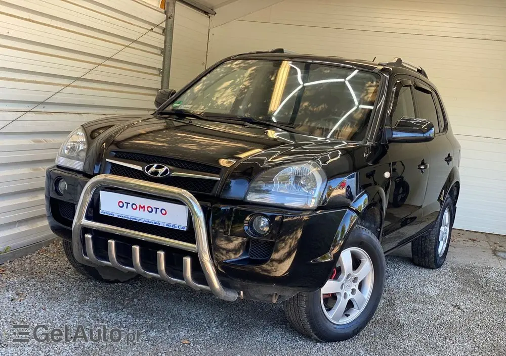 HYUNDAI Tucson 2.0 Elegance / Premium