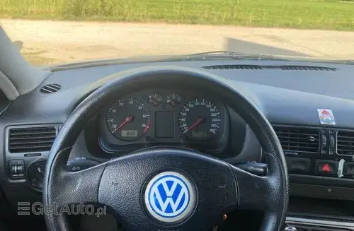 VOLKSWAGEN Bora 