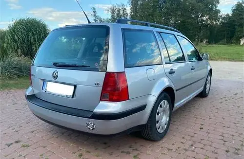 VOLKSWAGEN Bora 