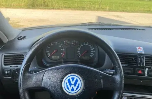 VOLKSWAGEN Bora 