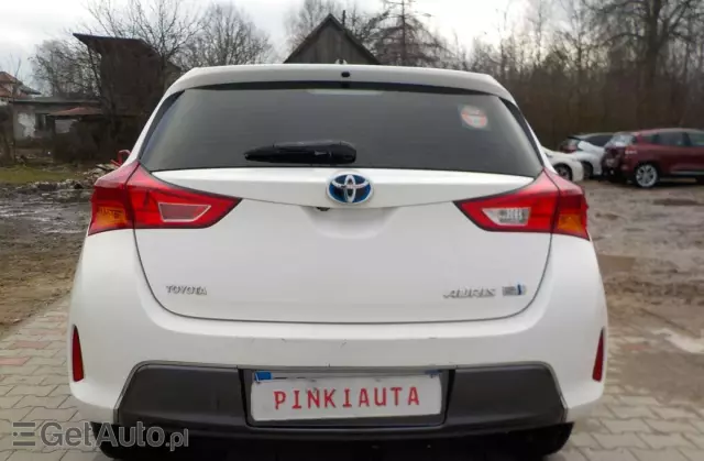 TOYOTA Auris 