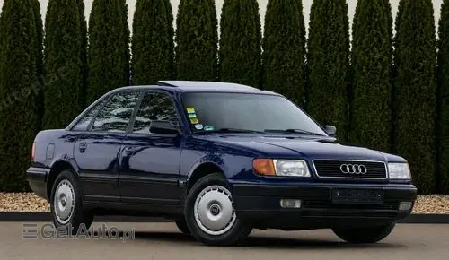 AUDI 100 