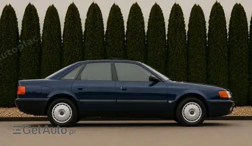 AUDI 100 