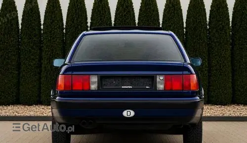 AUDI 100 
