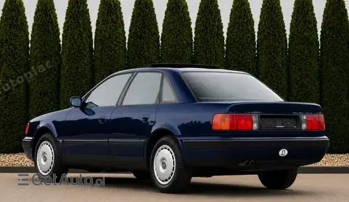 AUDI 100 