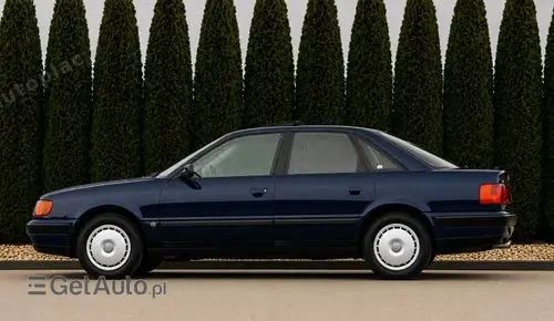AUDI 100 