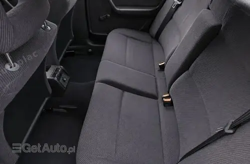 AUDI 100 