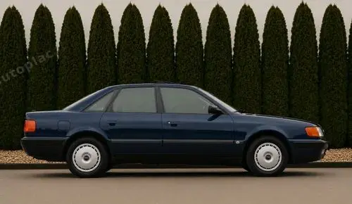 AUDI 100 