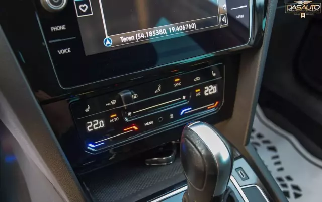 VOLKSWAGEN Passat Variant 2.0 TDI SCR DSG 4Motion Business