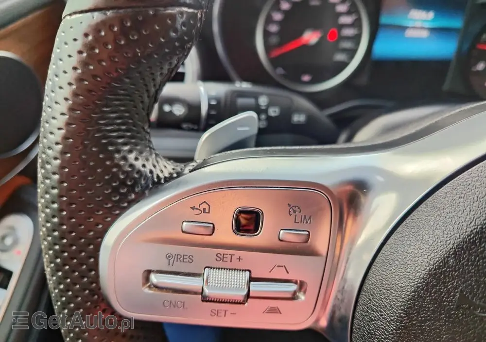 MERCEDES-BENZ GLC 200 d 4-Matic Business Edition