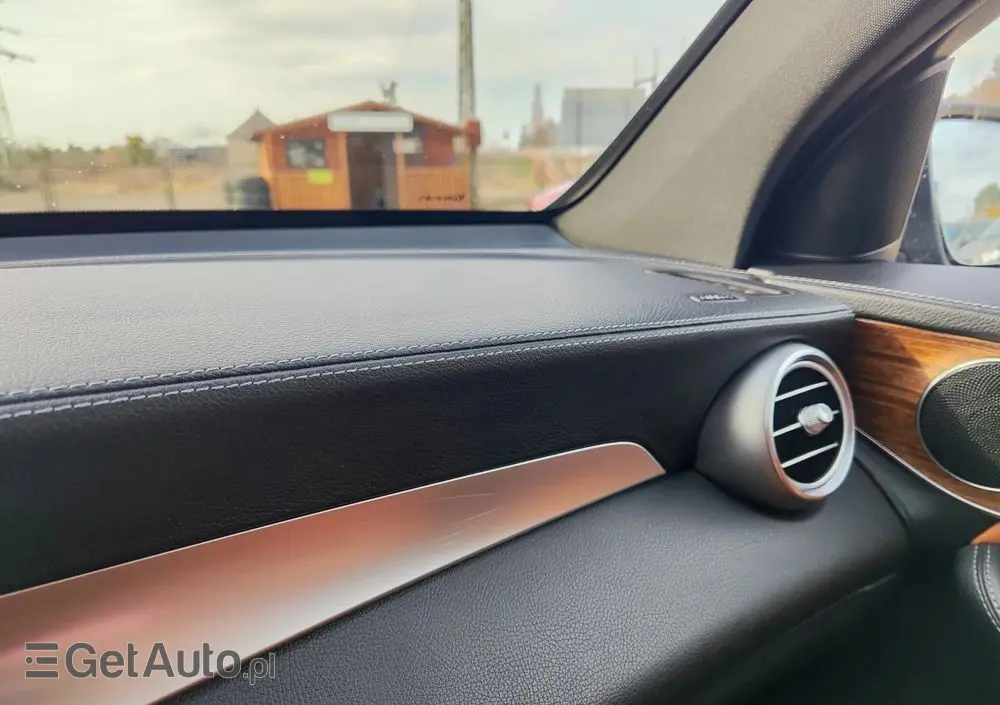 MERCEDES-BENZ GLC 200 d 4-Matic Business Edition