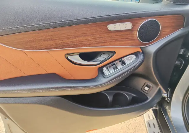 MERCEDES-BENZ GLC 200 d 4-Matic Business Edition