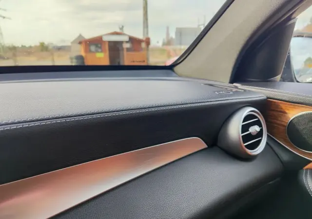 MERCEDES-BENZ GLC 200 d 4-Matic Business Edition