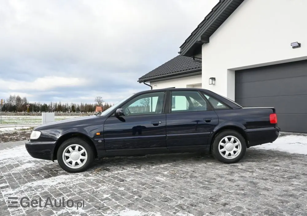 AUDI A6 Limousine 