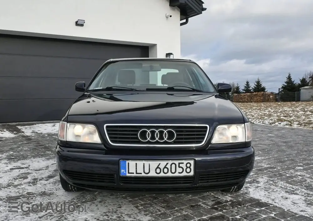 AUDI A6 Limousine 