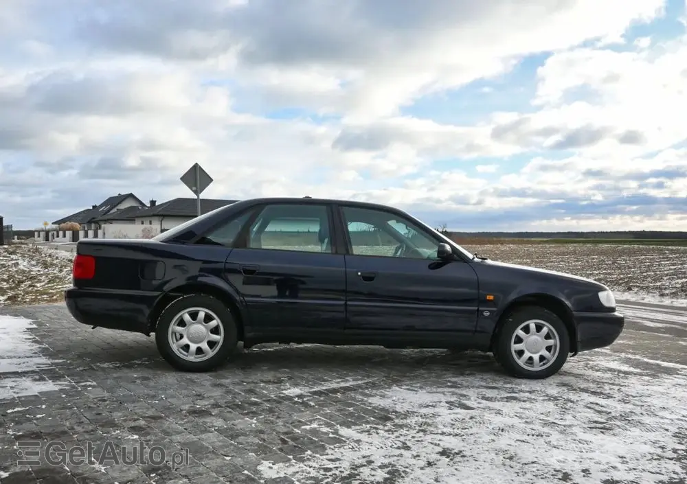 AUDI A6 Limousine 