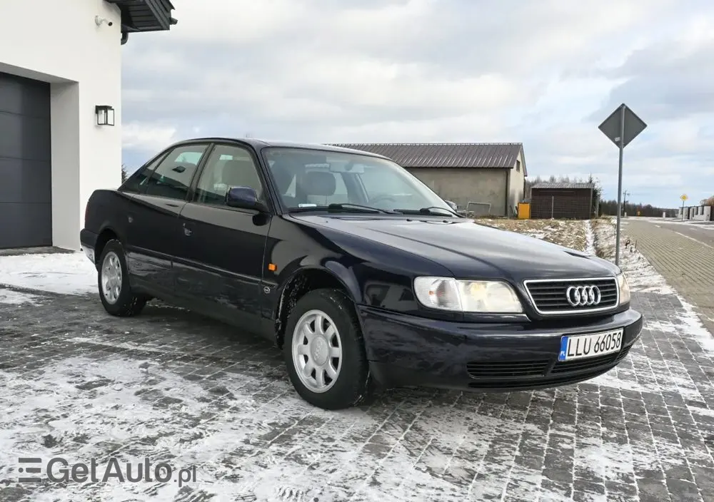 AUDI A6 Limousine 