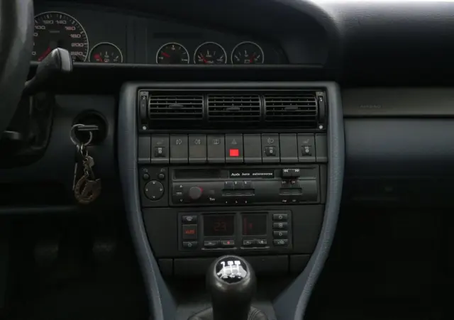 AUDI A6 Limousine 