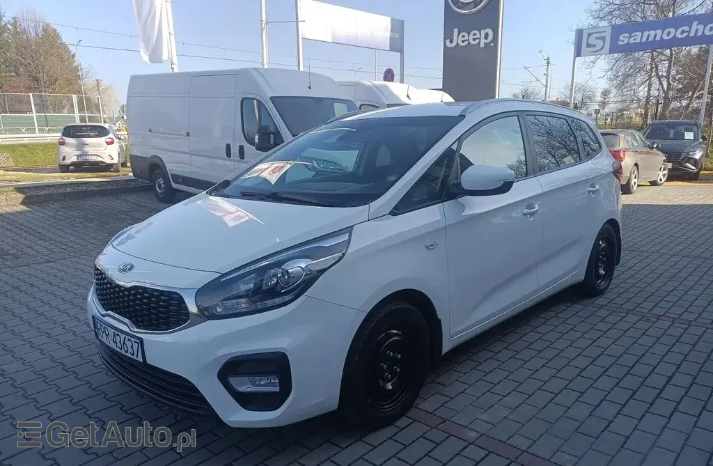 KIA Carens 