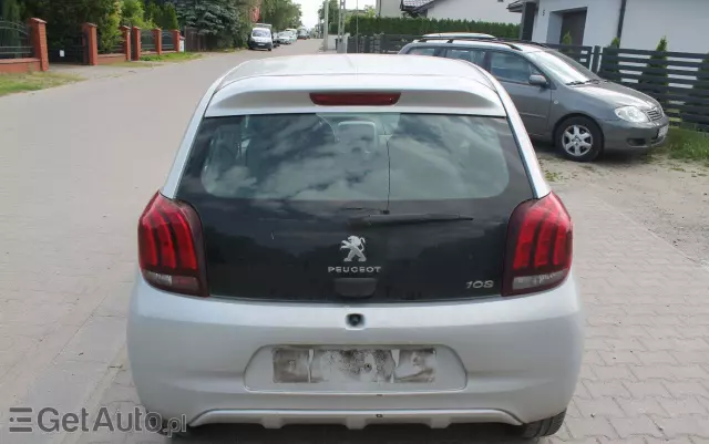 PEUGEOT 108 