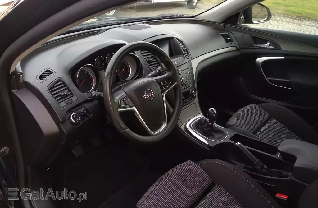 OPEL Insignia 