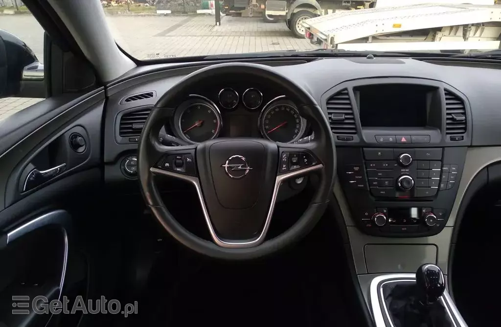 OPEL Insignia 