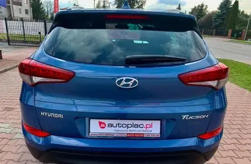 HYUNDAI Tucson 