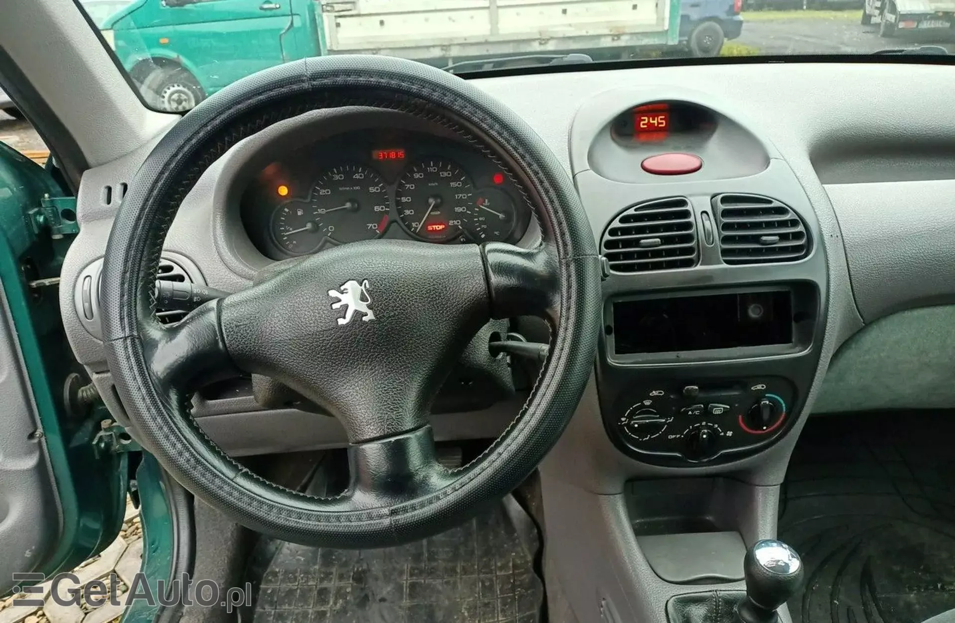 PEUGEOT 206 