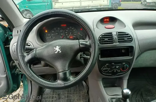 PEUGEOT 206 
