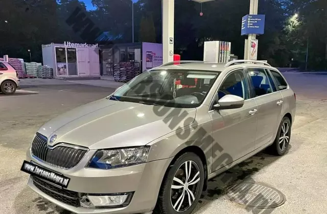 SKODA Octavia 
