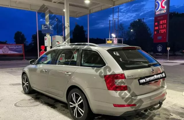 SKODA Octavia 