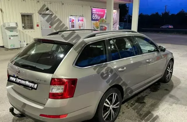 SKODA Octavia 