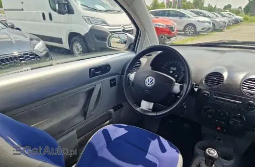 VOLKSWAGEN New Beetle 