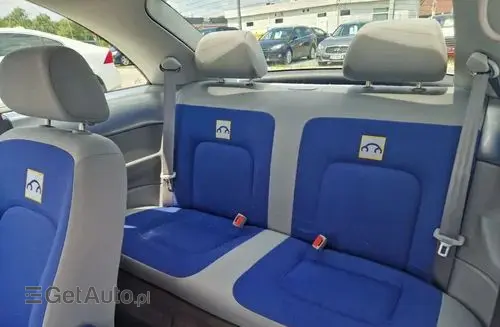 VOLKSWAGEN New Beetle 